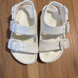 Toddler size 24 White Birkenstocks Toddler White Sandals